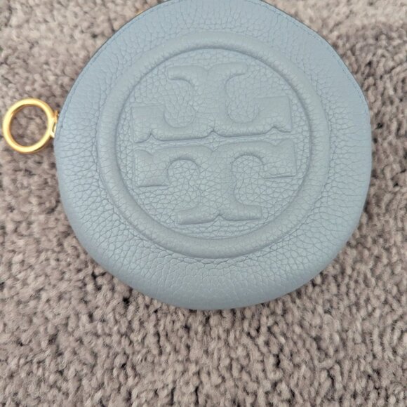 Tory Burch Perry Bombe Round Key Fob Pouch in Cloud Blue - Picture 2 of 6